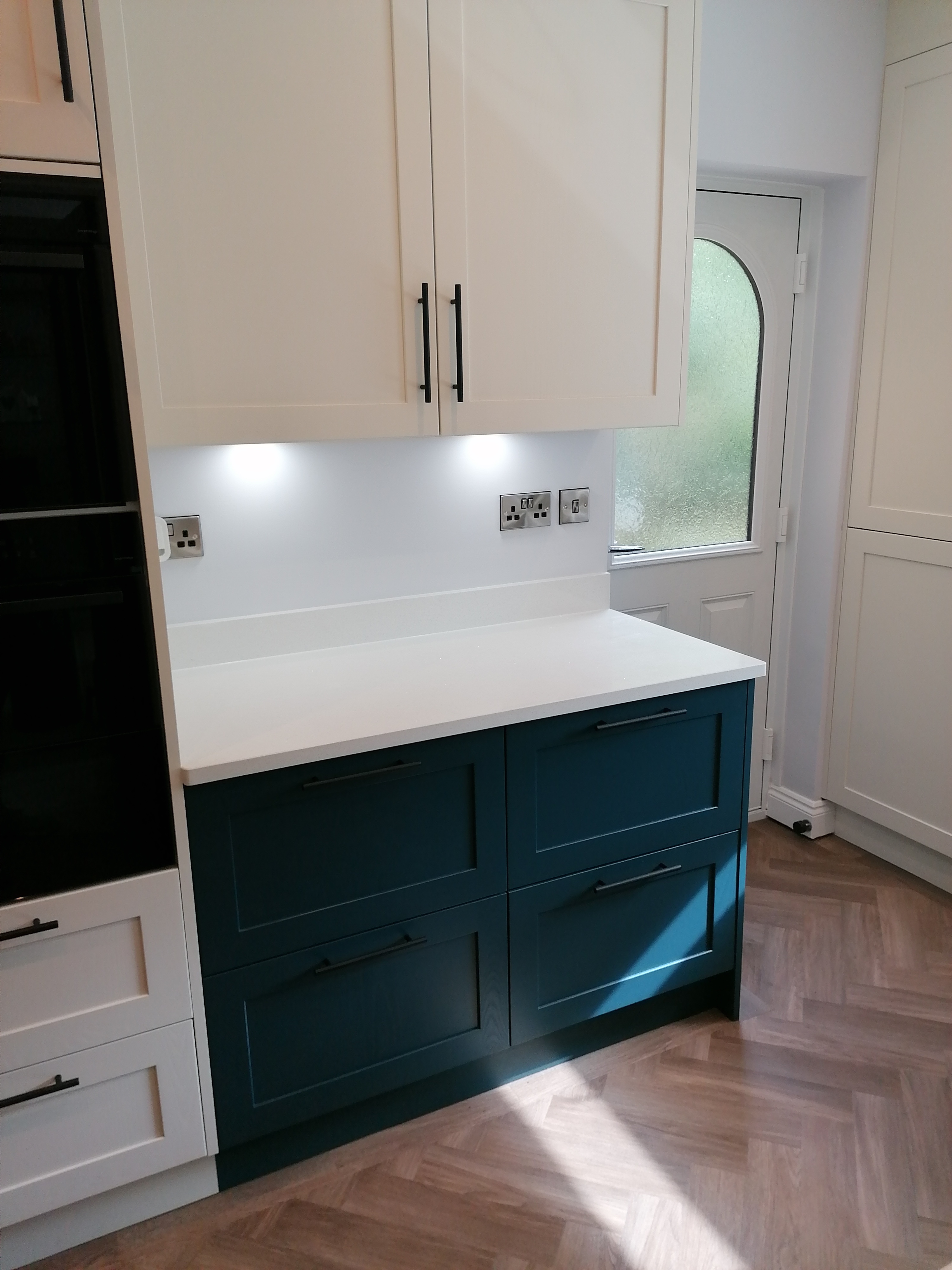 Aldana Kitchen in Porcelain & Marine | Sheffield Kitchen Outlet